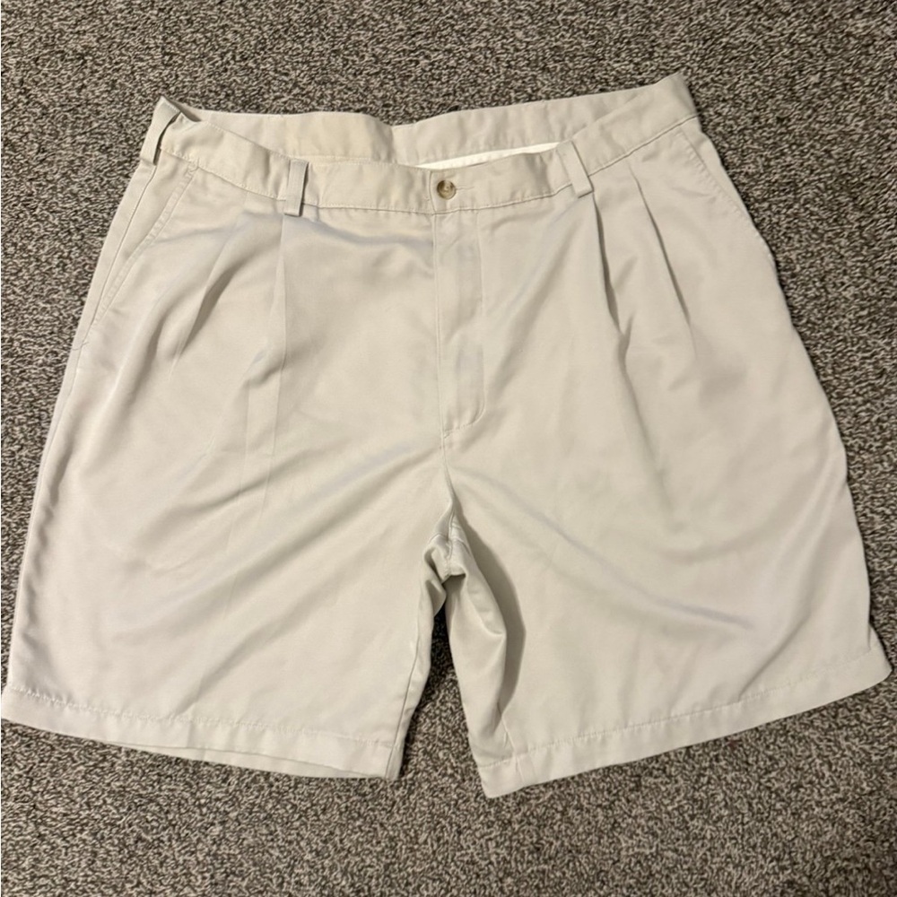 🎉 5/$10 Roundtree & Yorke Khaki Flat Front Shorts